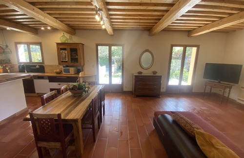 Collias House | Maison Indépendante Avec Piscine, 3 Chambres, au Cœur du Gardonuzespont du Gard