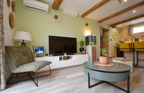 Bezouce House | Maison indépendante Piscine Jardin Climatisation