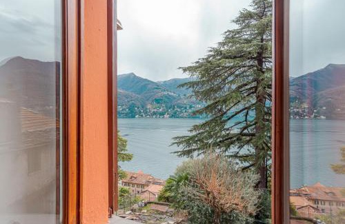 Carate Urio Apartment | Maison Laghée-Bright Apt with balcony, Lake view!