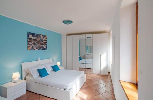 Carate Urio Apartment | Maison Laghée-Bright Apt with balcony, Lake view!