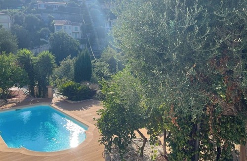 Falicon House | Maison Le Fleur: a haven of peace with swimming pool and garden in the hills above Nice