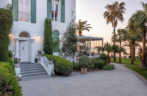 Boulouris-sur-Mer Apartment | Maison Mauresque - Jacuzzi suite "Apollinaire