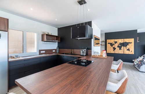 Sotta House | Maison Mawie - Vue montagne, piscine & jacuzzi