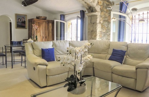 Speracedes Villa | Maison Miel - Three Bedroom Villa, Sleeps 6