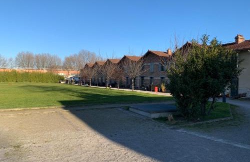 Saint-Denis House | Maison mitoyenne mansardé