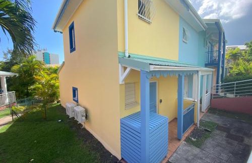 Pointe de la verdure Apartment | Maison mitoyenne , piscine,Citerne, jardin, parking, plage