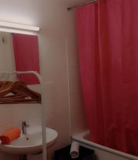 Pantin Apartment | Maison Montfermeil T2 proche Disney, CDG et Val d'Europe