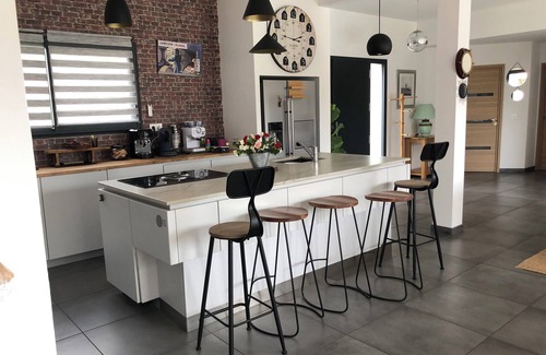 Bias House | Maison Neuve Tout Conforts Avec Piscine Privée