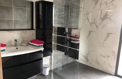 Bias House | Maison Neuve Tout Conforts Avec Piscine Privée