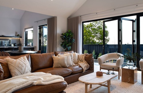 Daylesford House | Maison Noire- stunning Scandinavian design, great location
