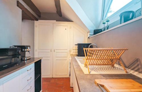 Chateauroux House | Maison paisible à Châteauroux avec jardin et parking privé - FR-1-591-759