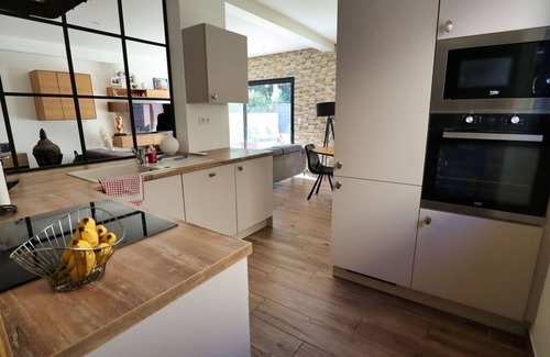 Vedene House | Maison Paisible