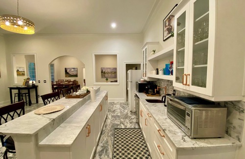 Dahlonega Villa | Maison Paradis- River Front/Two-Kitchens/7.5-Bath/6-Bed!