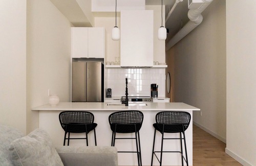 Old Montreal Apartment | Maison Place Jacques-Cartier by Luxury In Transit