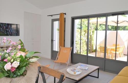 Saint Vivien House | Maison plain-pied 53m² avec terrasse et parking à St-Vivien - FR-1-706-36