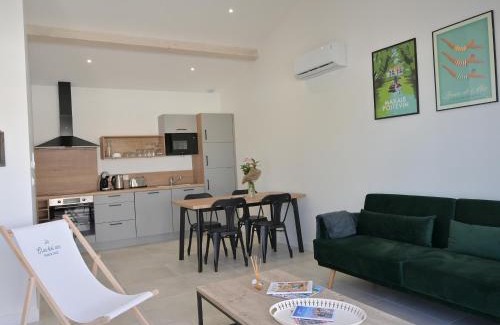 Saint Vivien House | Maison plain pied avec parking et climatisation à Saint-Vivien - FR-1-706-35