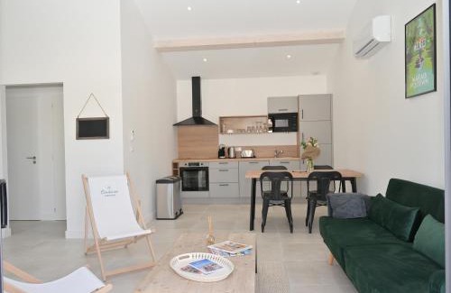 Saint Vivien House | Maison plain pied avec parking et climatisation à Saint-Vivien - FR-1-706-35