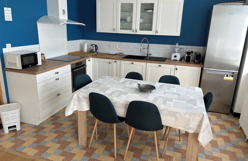 Plozevet House | Maison Pour 6 Personnes, 150 m de la Mer, 4mn à Pied du Port de Pors Poulhan