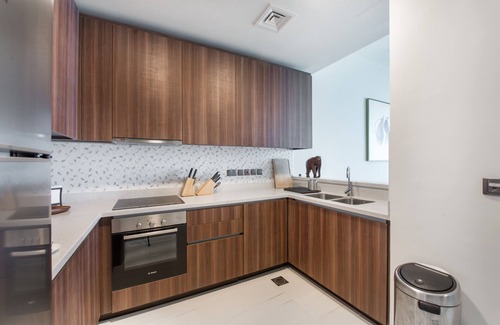 Dubai Media City Apartment | Maison Privee - Chic Coastal Escape w/Sea Views on Palm Entry