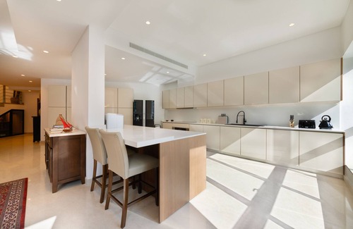 Dubai Marina Villa | Maison Privee - Stunning 3-Floor Villa w/Kids Room and Rooftop Terrace over Dubai Marina
