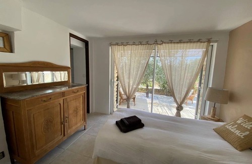 Murs Other | Maison Provençale vue sur le Luberon, Calme Absolu Idéal Pour les Familles