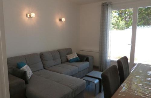 La Tranche-sur-Mer House | Maison Rénovée pour 7 Personnes à 350m de la Plage, Jardin Clos, Confort Moderne - FR-1-194-245