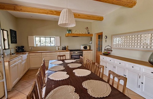 Pougnadoresse Villa | Maison Roquebeauresse – luxury & comfort in the Gard, with air conditioning, child & pet friendly