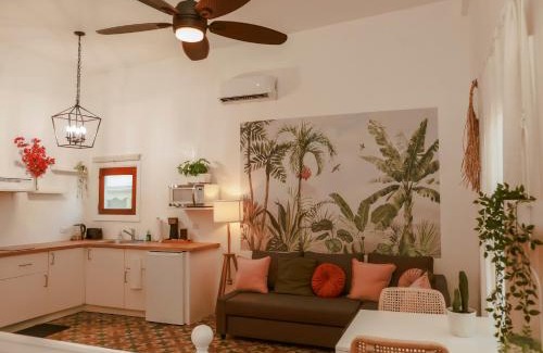Christiansted Apartment | Maison Rouge - Room 2