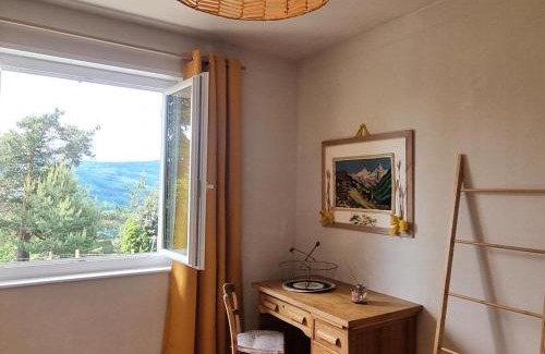 Saint-Georges-en-Couzan House | Maison spacieuse avec jardin et vue panoramique - Animaux acceptés - FR-1-496-291