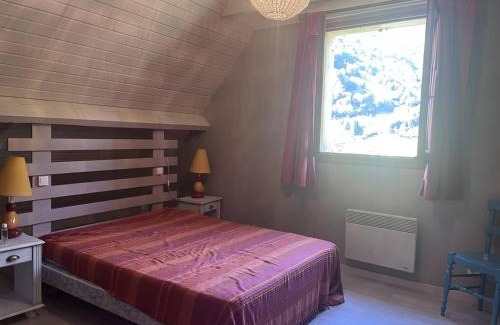 Cauterets House | Maison spacieuse avec parking et balcon à Cauterets - FR-1-812-21