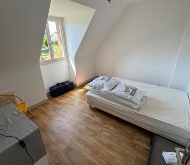 St.-Martin-des-Champs House | Maison trois chambres en impasse