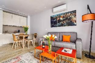 Kotor Apartment | MAISON W