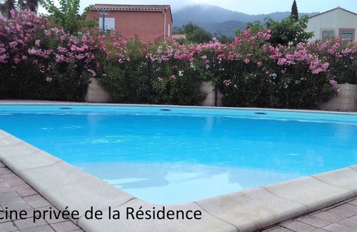 Sorede House | Maisonette in Residence with Pool