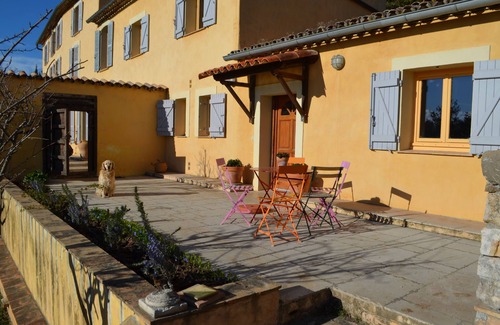 Aups Cottage | Maisonette on the edge of the medieval village of Aups