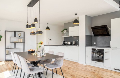 Altenstadt Apartment | < Maisonette - Quiet - Central - Balcony - Wi-Fi >