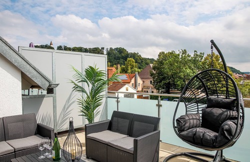 Altenstadt Apartment | < Maisonette - Quiet - Central - Balcony - Wi-Fi >