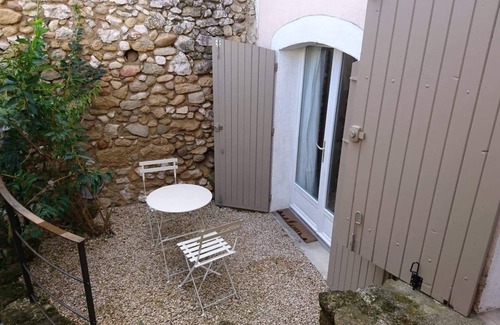 Alleins House | Maisonette with terrace in Provencal village