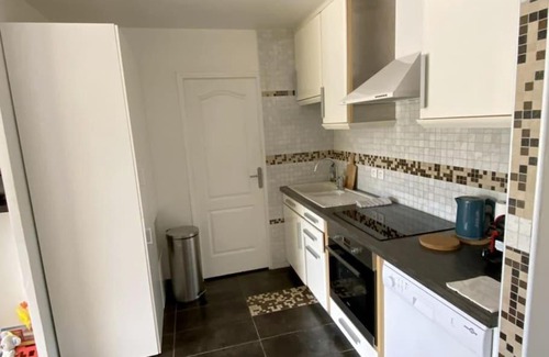Boulouris-sur-Mer Apartment | Maisonnette climatisée à 10 m de la plage de la péguière
