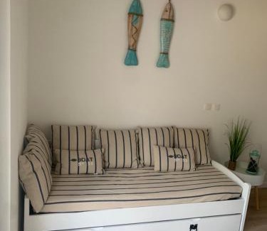 Saint-Georges-d'Oleron House | Maisonnette La Coti H5 avec piscine intérieure chauffée, à 400 m de la plage et ménage de fin séjour compris