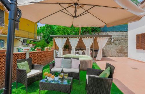 Massa Apartment | MaisonTuscany - Jacuzzi