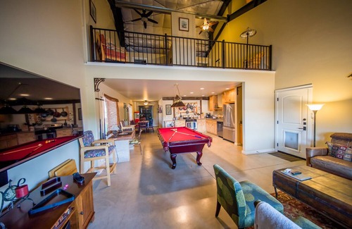 Lake Nacimiento House | Majestic 3 Bed, 2 story loft/majestic farm in Paso Robles