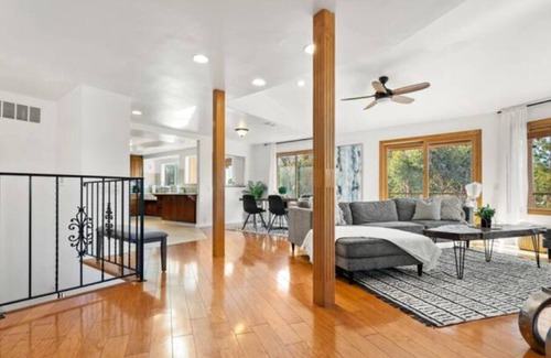 Poway House | Majestic 5BR Villa with Guesthouse, Pool & Spa