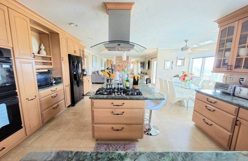 Anaheim Hills House | Majestic Anaheim Panorama Hill Home With Sunset
