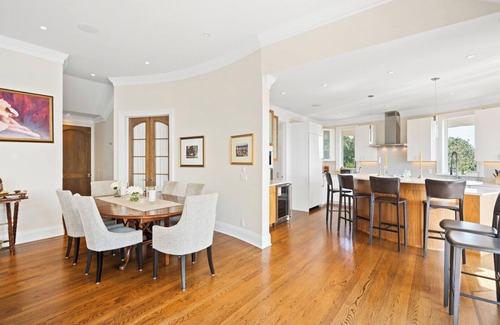 Montauk House | Majestic contemporary beachfront home sited on 1.32 acres with private .