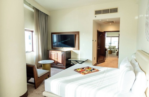 Garhoud Hotel | Majestic Cove Hotel