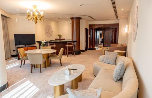 Garhoud Hotel | Majestic Cove Hotel - Formerly Le Méridien Fairway