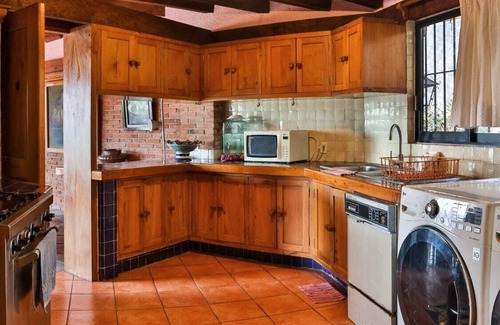 Valle de Bravo Villa | Majestic Lakeview Home, Jacuzzi, BBQ, Walk to Town