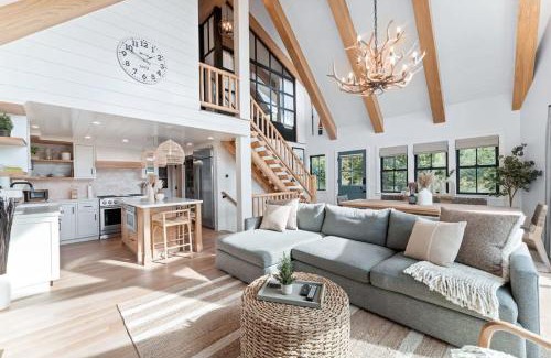 Lake Arrowhead House | Majestic Lakeview Lodge