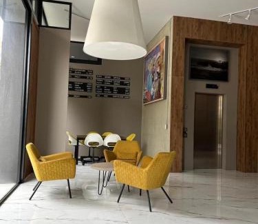 Antiguo Country Apartment | Majestic Loft with Balcony