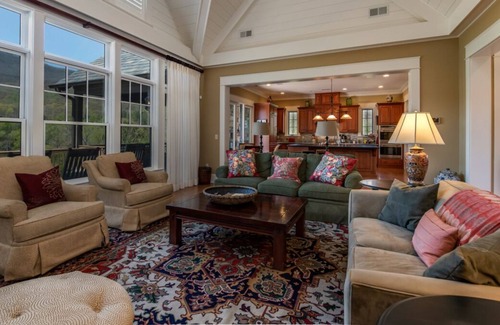 Mill Spring House | Majestic Mountain Retreat with Pool !